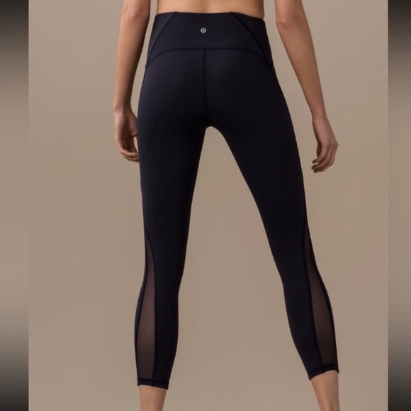 Lululemon Train Times Leggings - Picture 4 of 10